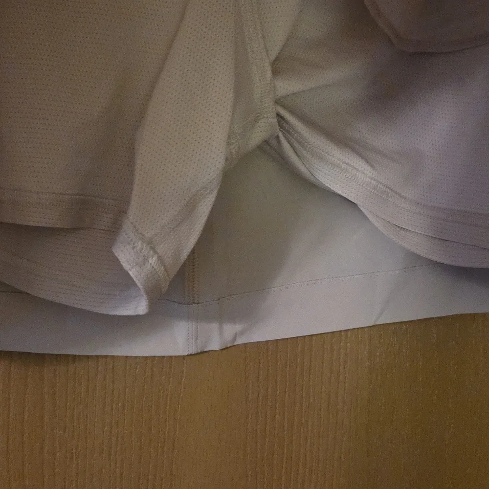 Athleta NWT Soho skort In a Beautiful Neutral Color - Picture 2 of 3